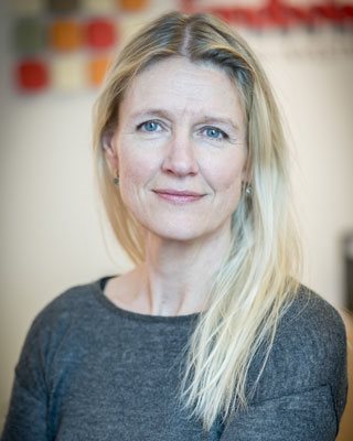 Porträttbild på Helene Wall