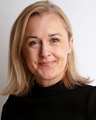 Porträttbild på Josefin Degerholm